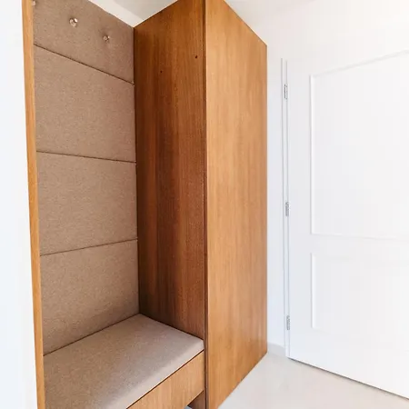 Apartment Cozy Skylit Studio In Centre Prag