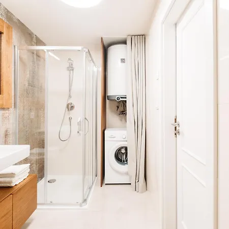 Apartament Cozy Skylit Studio In Centre *