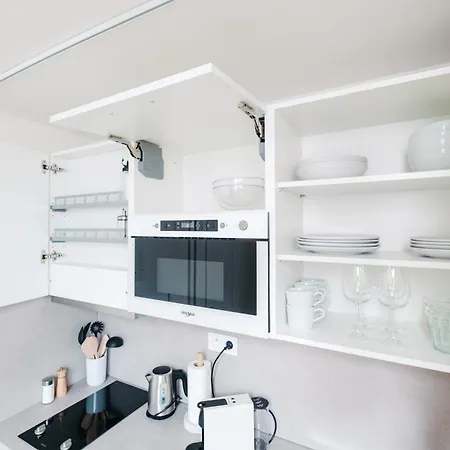 Apartament Cozy Skylit Studio In Centre Praga